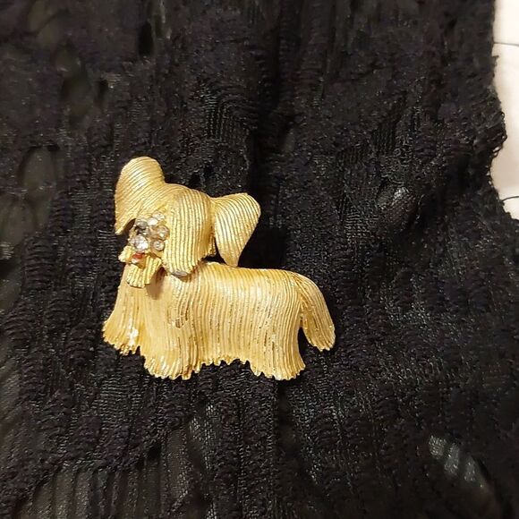 Vintage Jewelry - Vintage Sky Terrier Scottish Dog Pin Brooch in Gold Tone